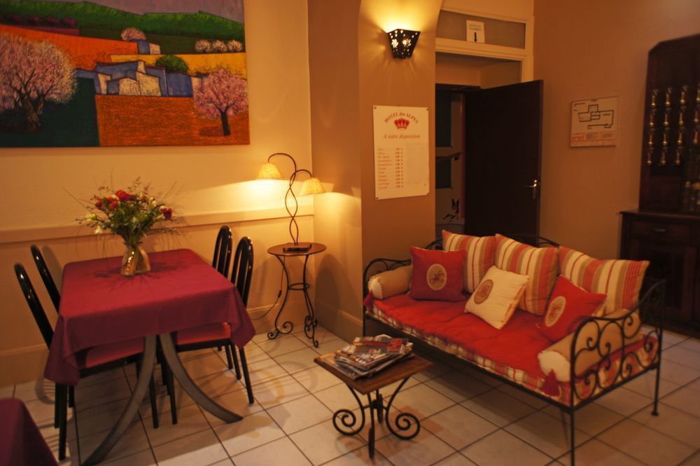 די Hotel Des Alpes מראה חיצוני תמונה