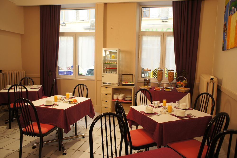 די Hotel Des Alpes מראה חיצוני תמונה