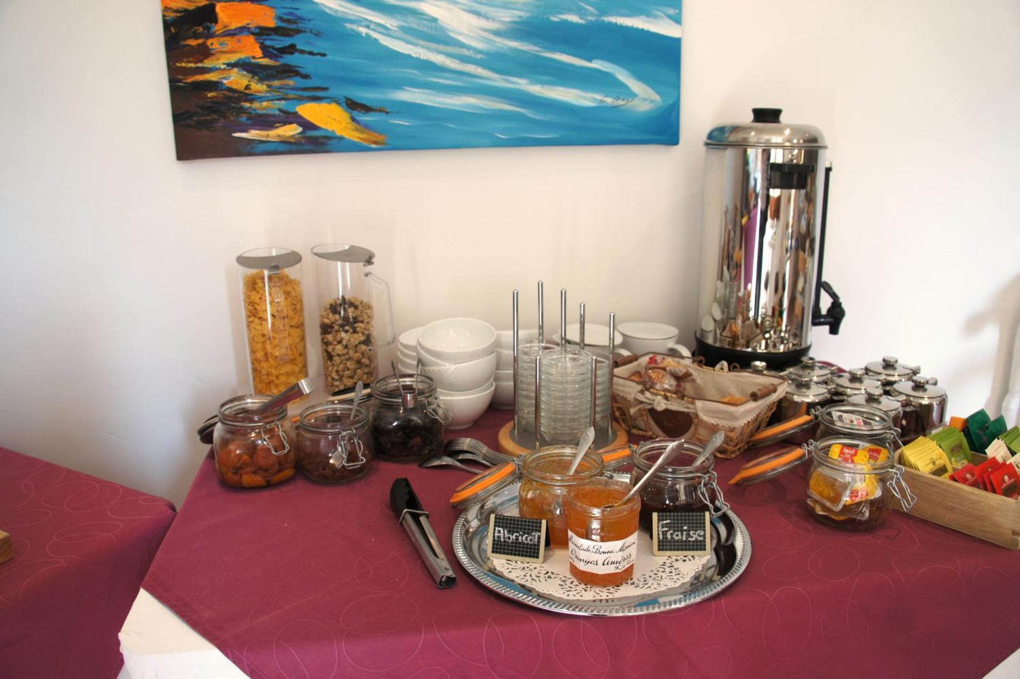 די Hotel Des Alpes מראה חיצוני תמונה