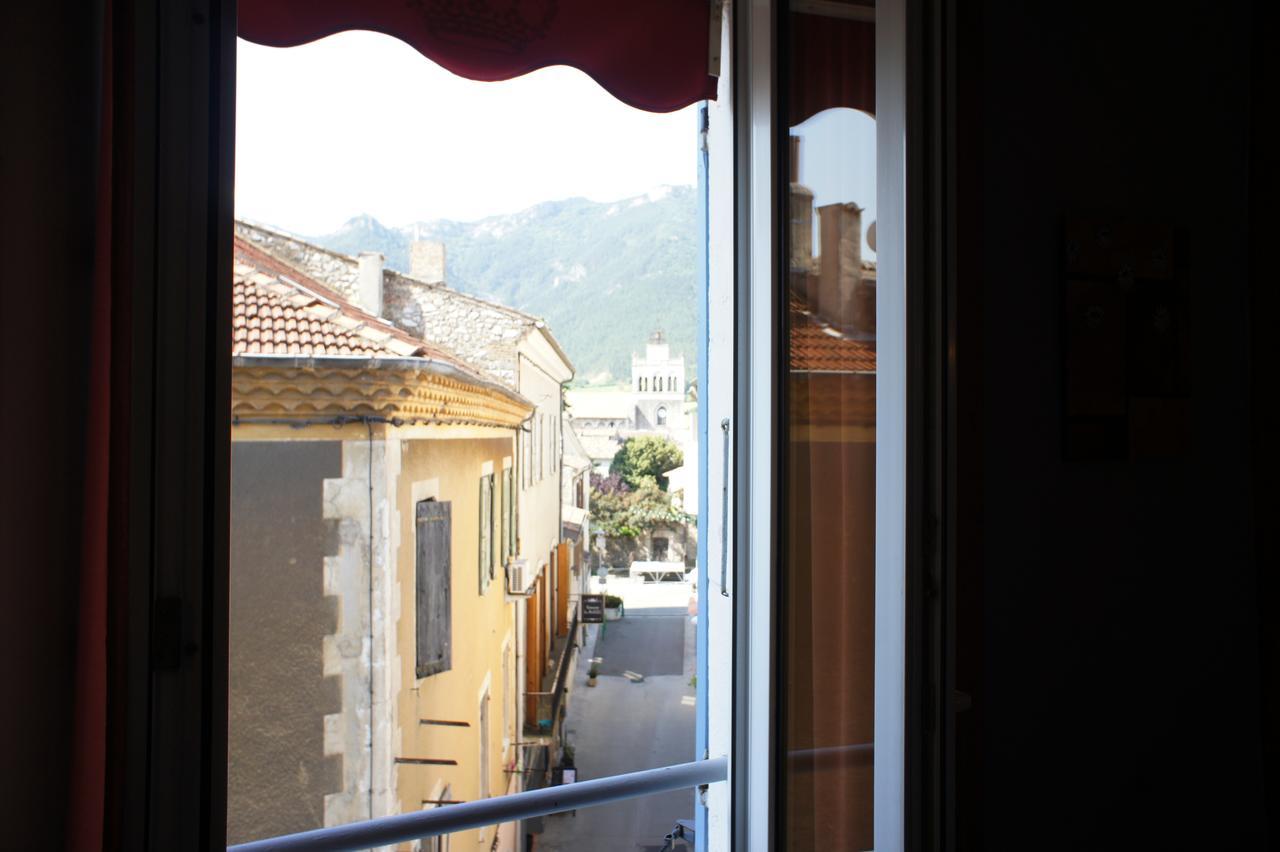די Hotel Des Alpes מראה חיצוני תמונה