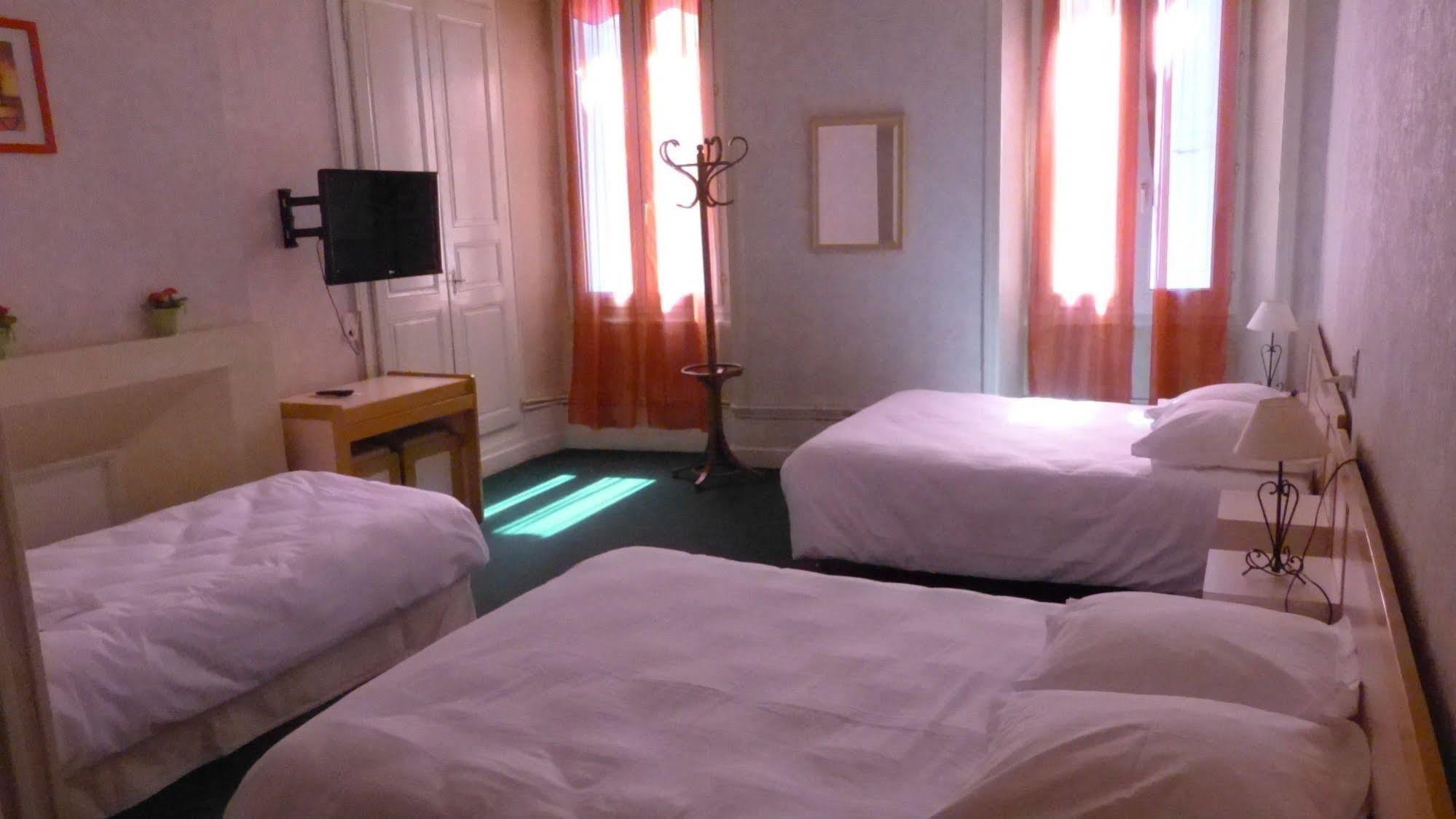 די Hotel Des Alpes מראה חיצוני תמונה
