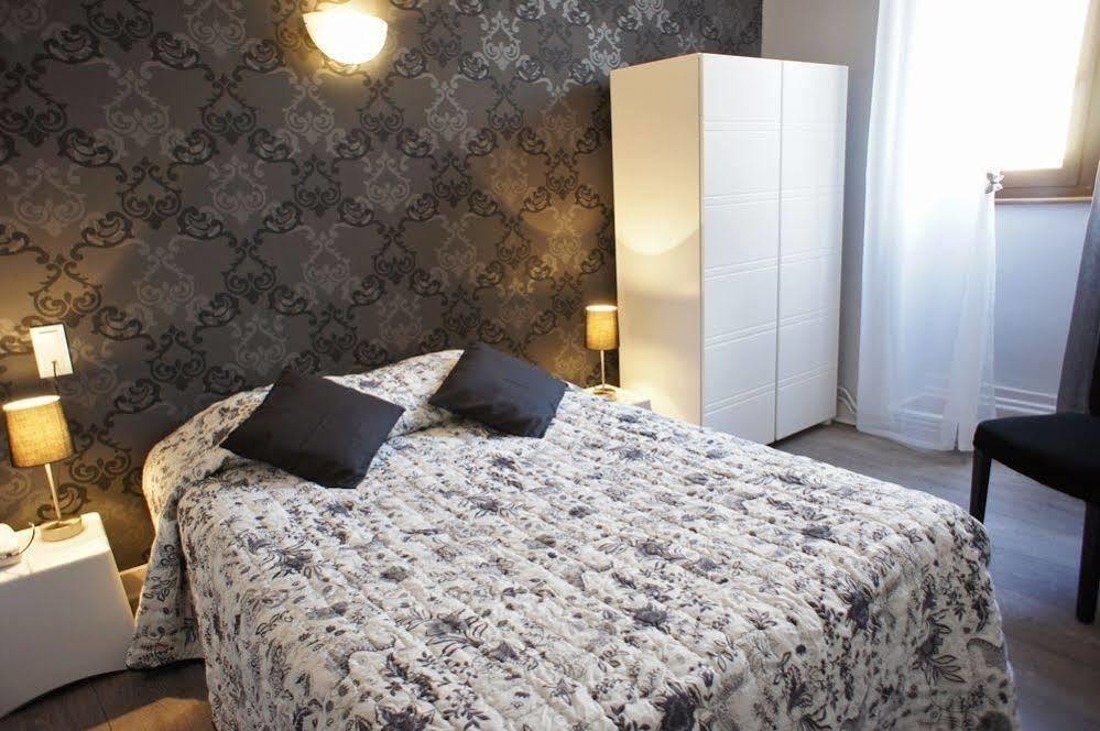די Hotel Des Alpes מראה חיצוני תמונה