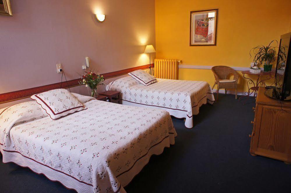 די Hotel Des Alpes מראה חיצוני תמונה