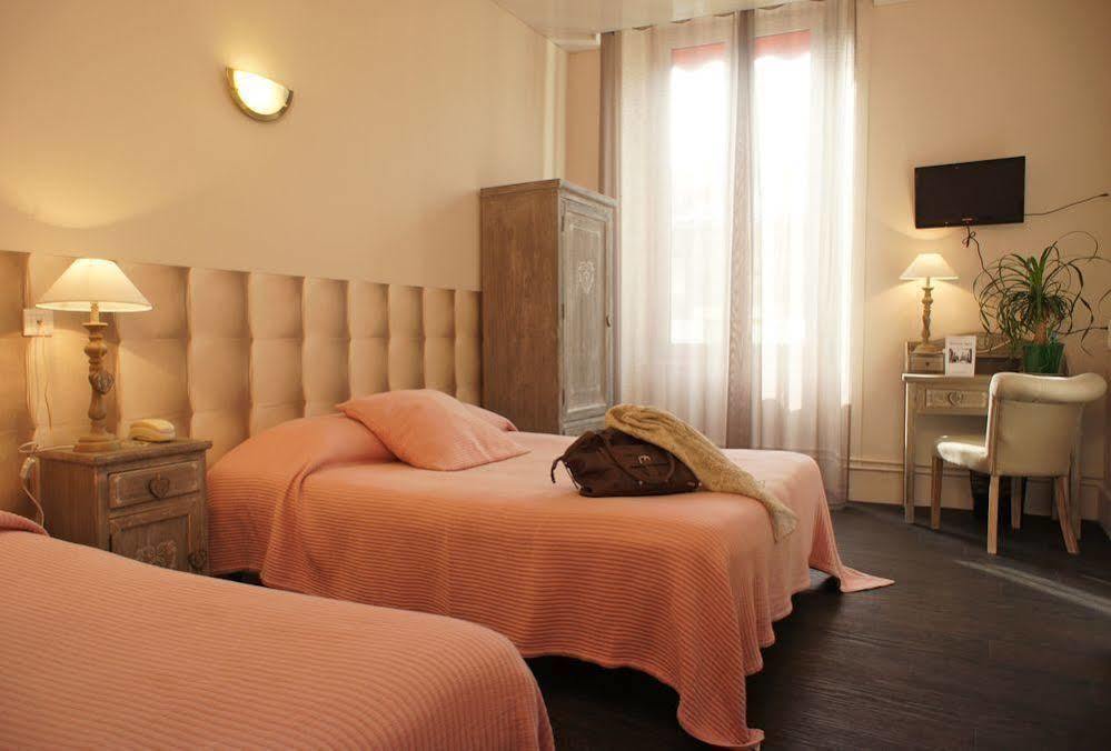 די Hotel Des Alpes מראה חיצוני תמונה