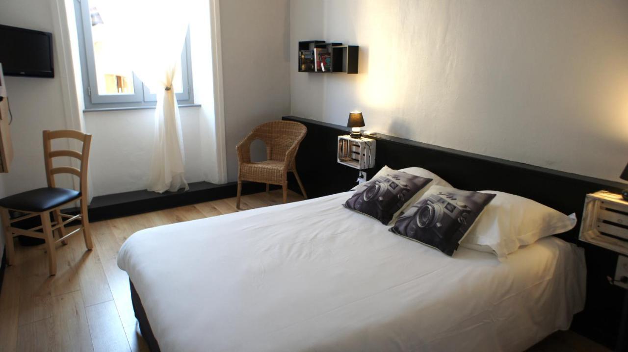 די Hotel Des Alpes מראה חיצוני תמונה